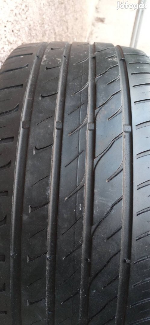 Kettő db 245/40 18 Sportiva Performance nyári gumi 