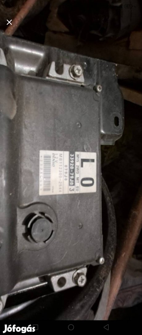 Keveset Futott motorvezérlő egység (ECU)  cikkszám: 33920-79J