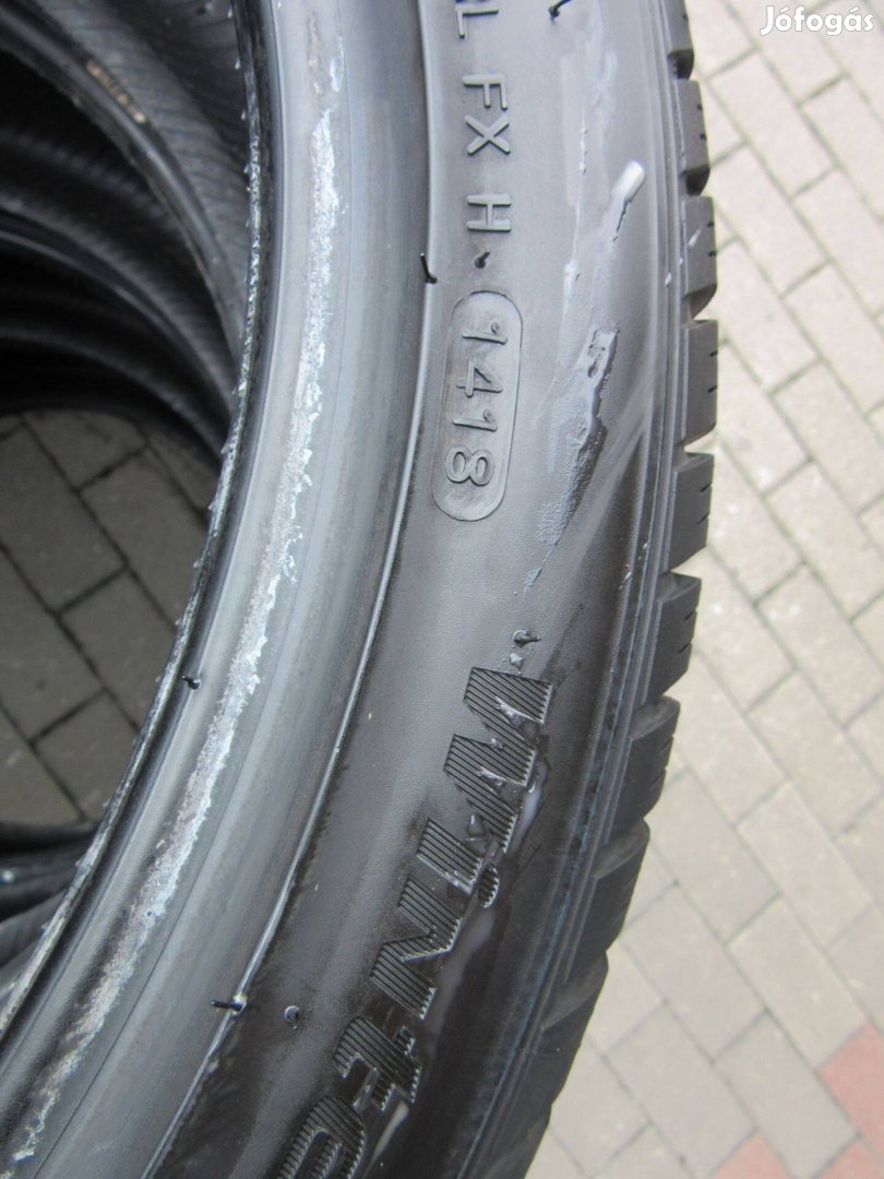 Keveset futott Hankook 225/40 R18 téli gumi eladó