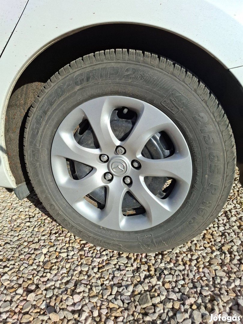 Keveset futott lemezfelni 215/65 R16 -os téli gumival