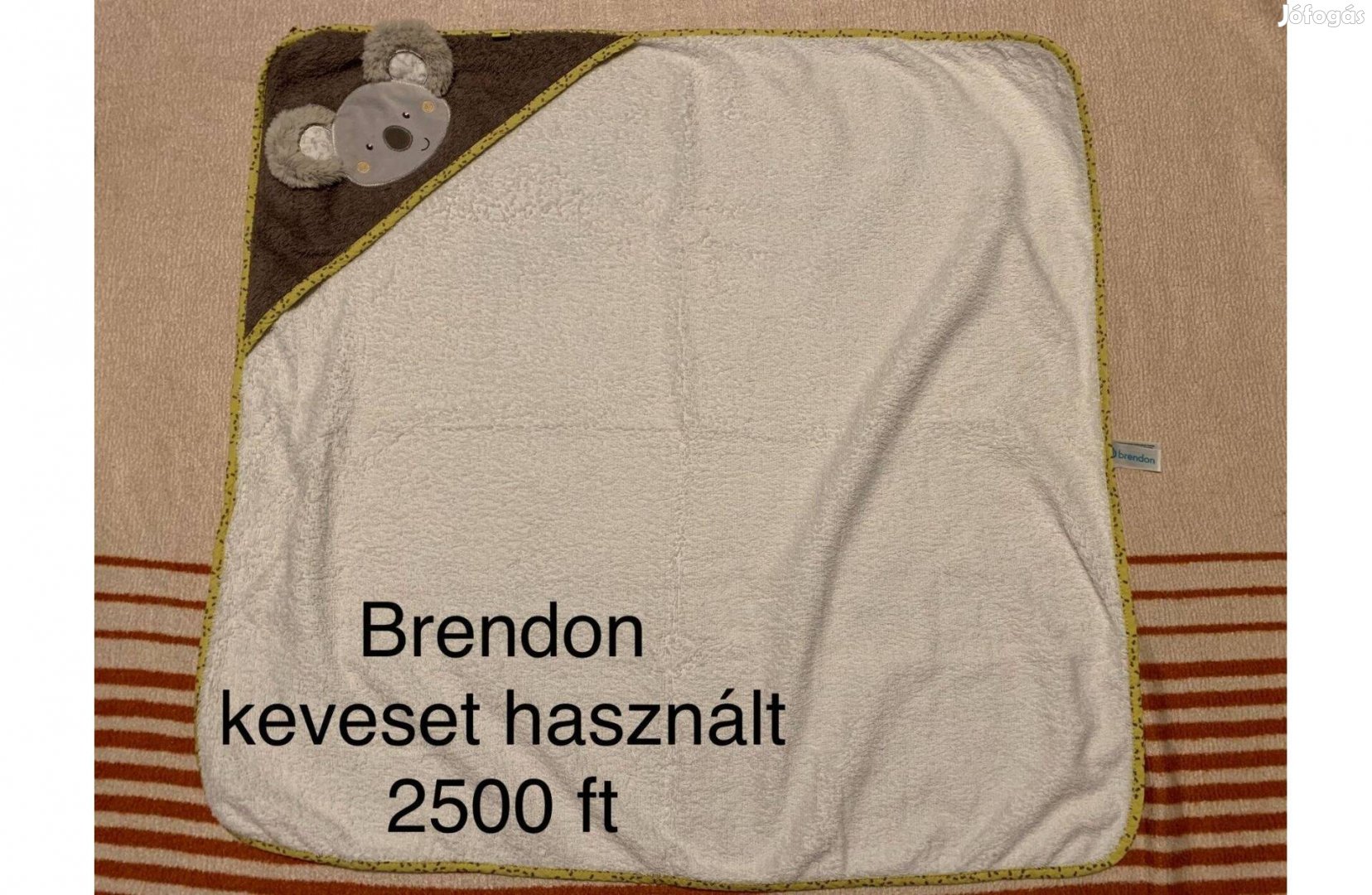 Keveset használt 8080 cm-es kapucnis fürdőlepedő Brendon