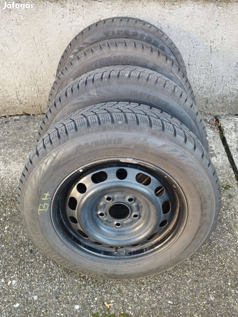 Keveset használt R15-ös téli gumik felnivel