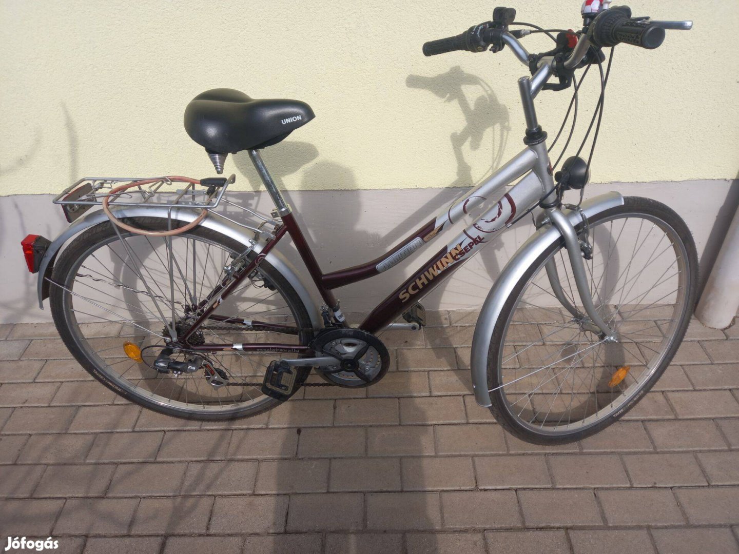 Keveset használt női kerékpár eladó