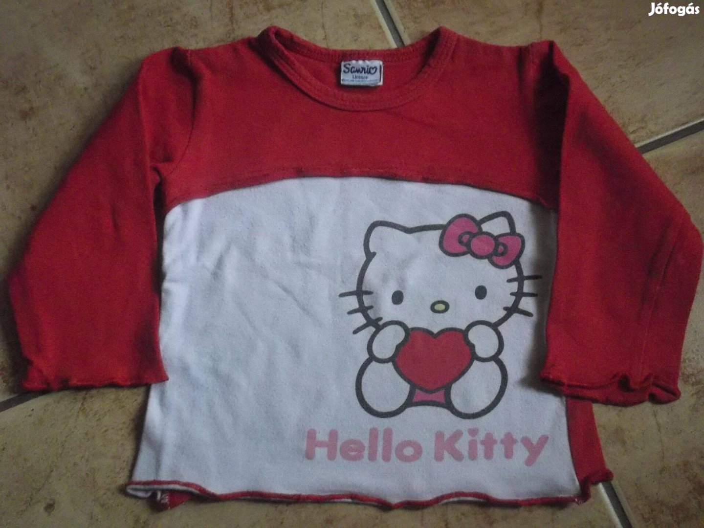 Keveset viselt kislány megkímélt Hello Kitty felső 1 évesre