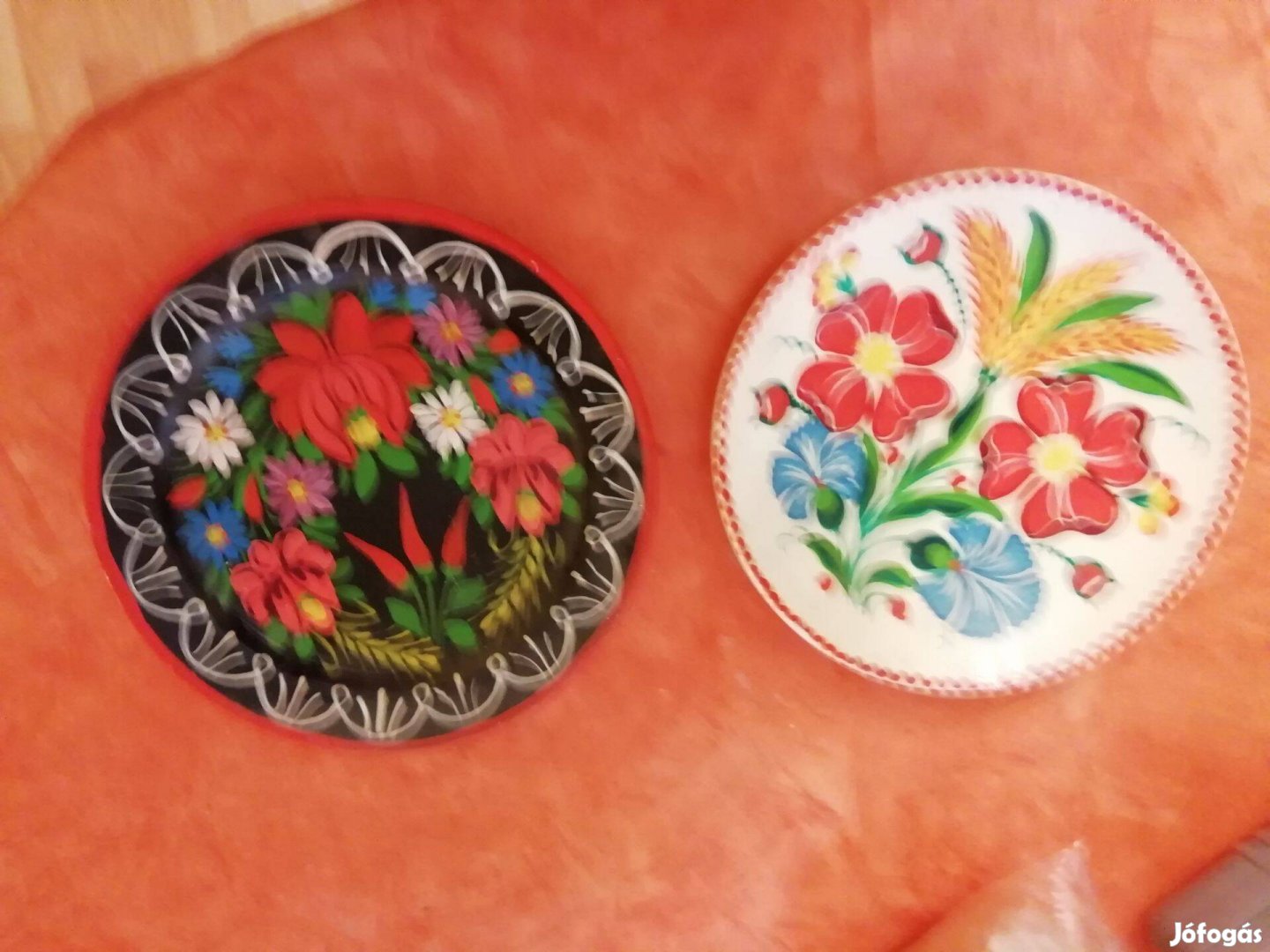 Kézi festésű porcelán tányérok eladók Bp