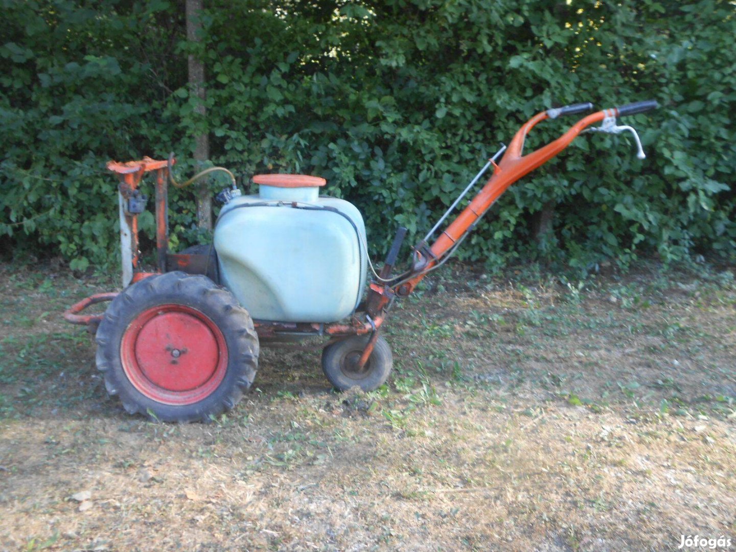 Kézi háromkerekű permetező Tapolcán eladó