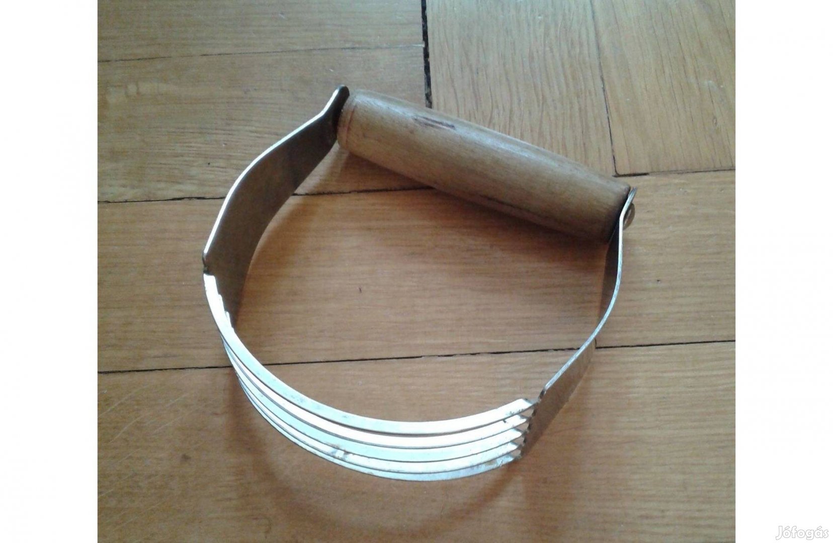 Kézi tésztagyúró, kézi dagasztó