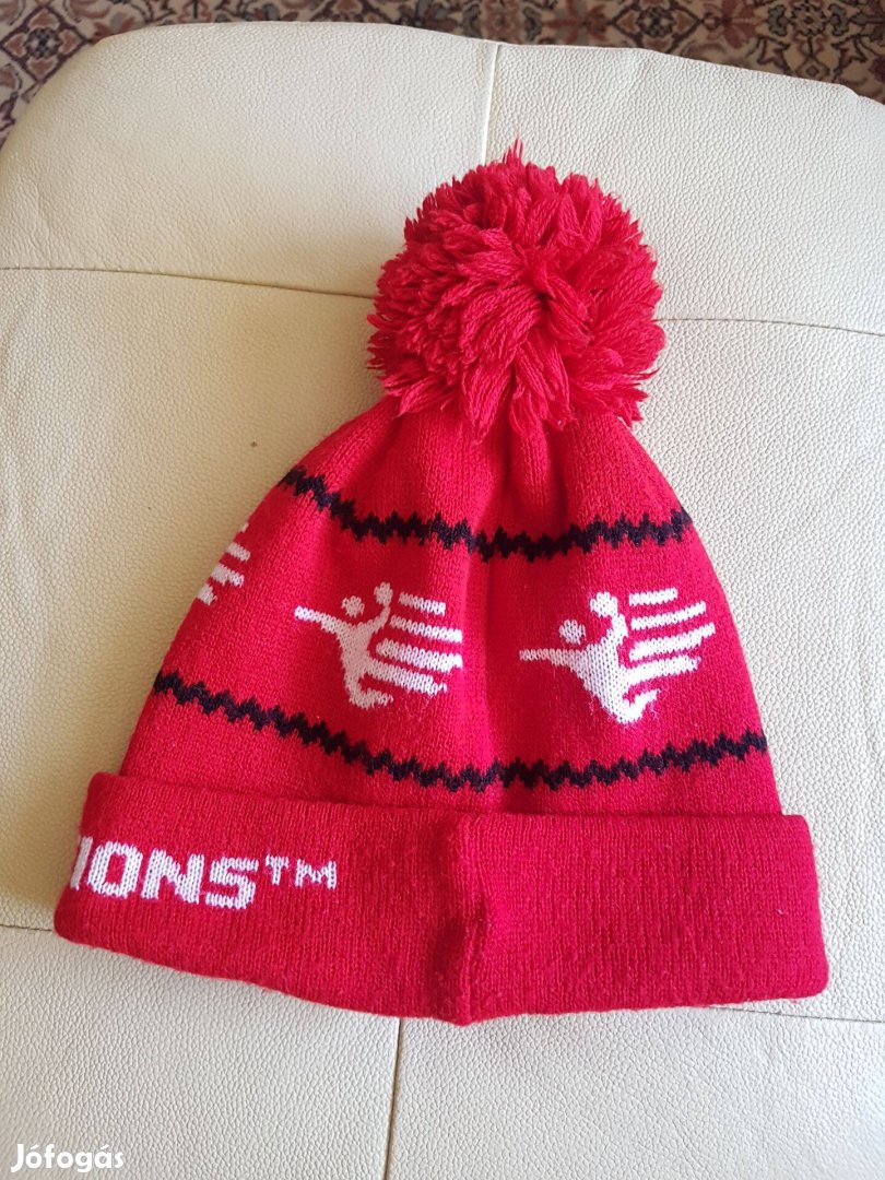 Kézilabda kapura lövő játékos mintás sport kötött sapka