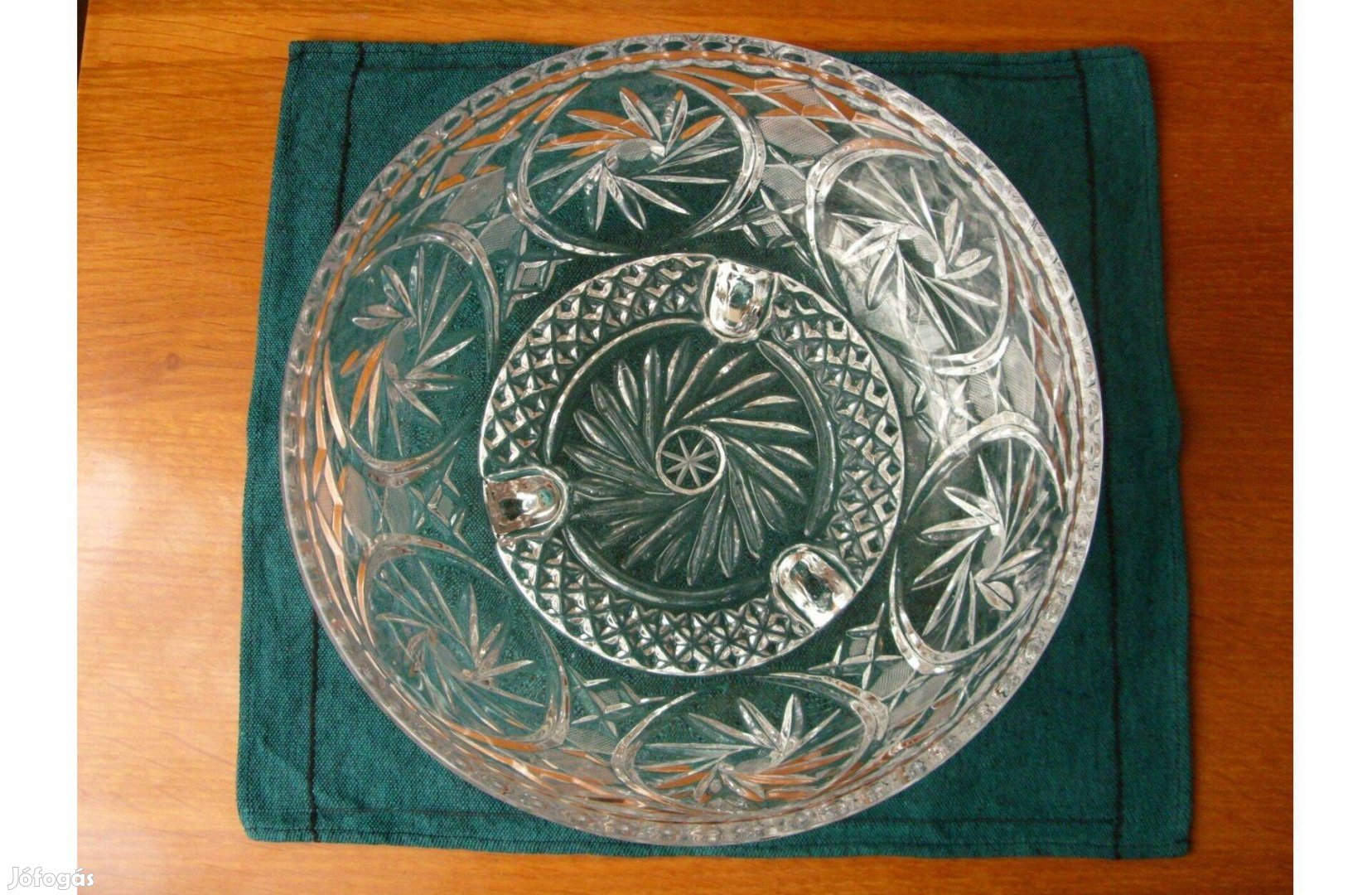 Kézzel csiszolt ólomkristály gyümölcsös kínáló tál, 21 x 11 cm