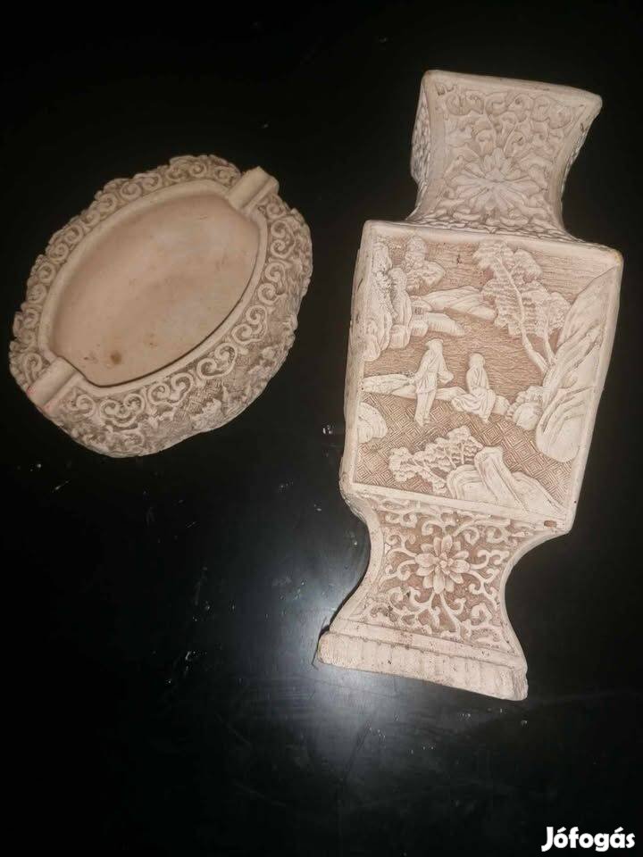 Kézzel faragott antik kőváza és hamutartó