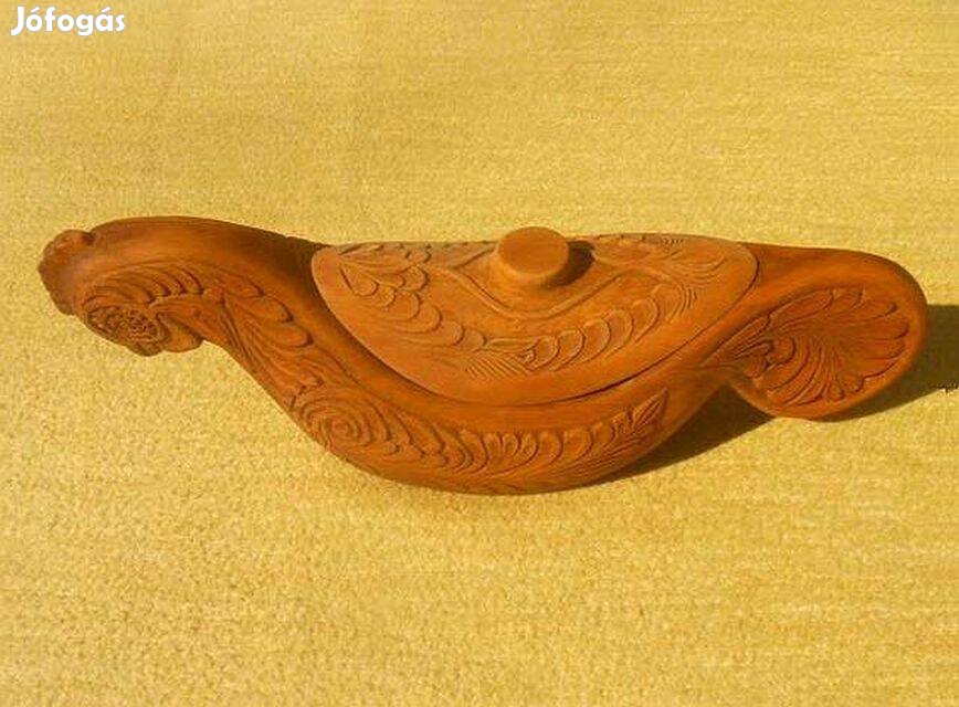 Kézzel faragott fa tyúk, cukortartó - (Szignózott)