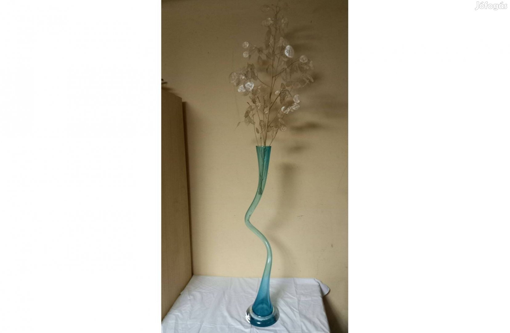 Kézzel fújt csavart üvegváza 70 cm dekorációs dísztárgy