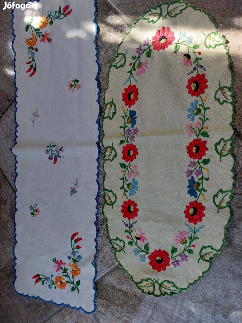 Kézzel hinzett teritők