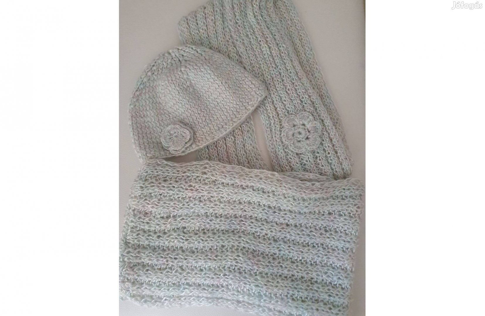 Kézzel kötött sapka 2 sállal szett