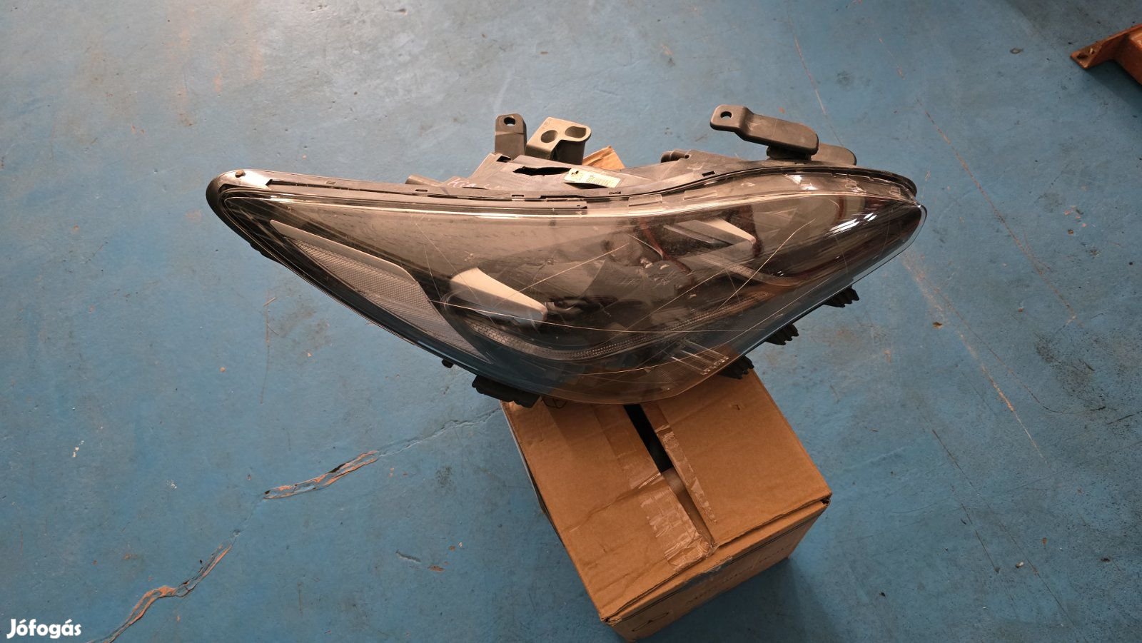 KiaStinger LED fényszóró vezérlővel jobb 92102J5200 eladó