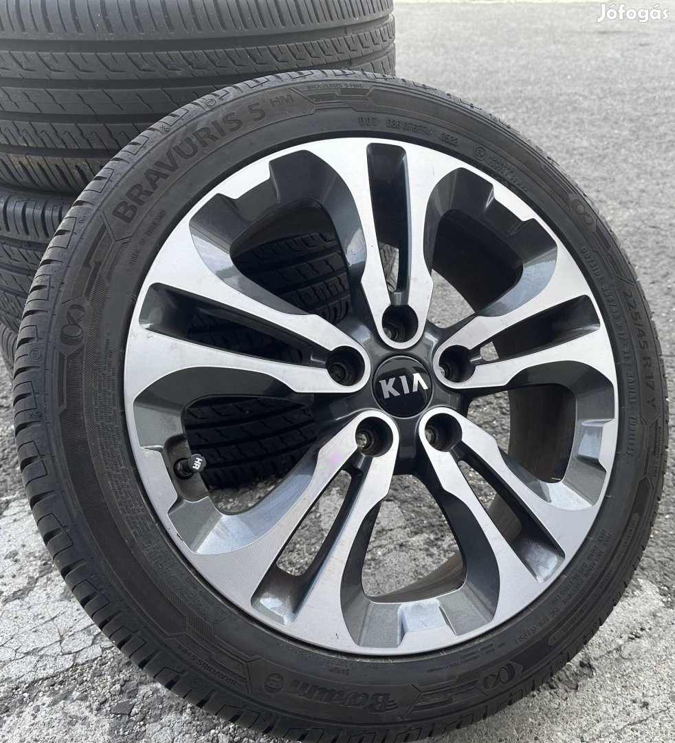 Kia 17es alufelni 5x114,3 Újszerű nyarigumi Ceed