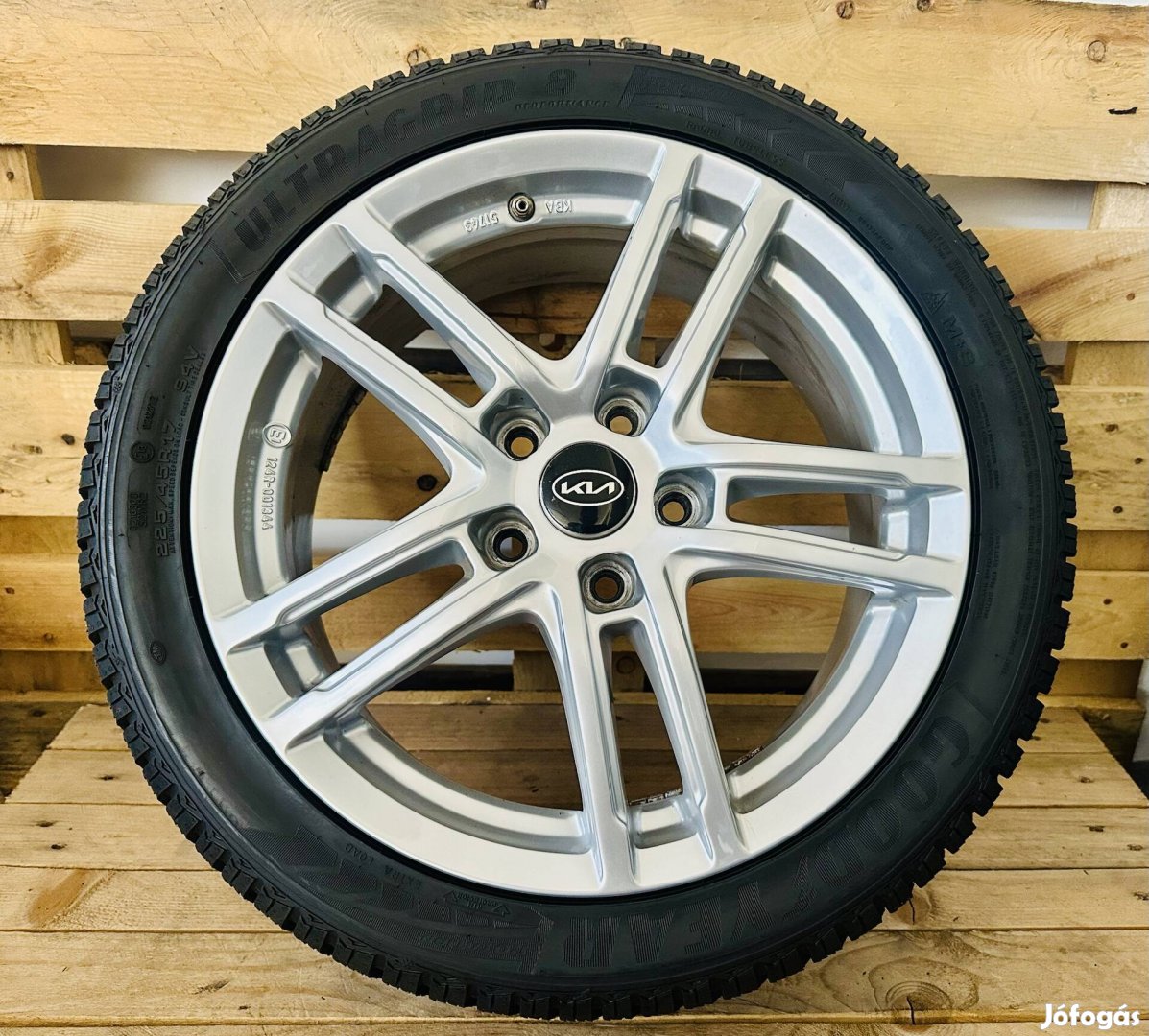Kia 17es téli szett Ceed Peoceed 225 45 R17
