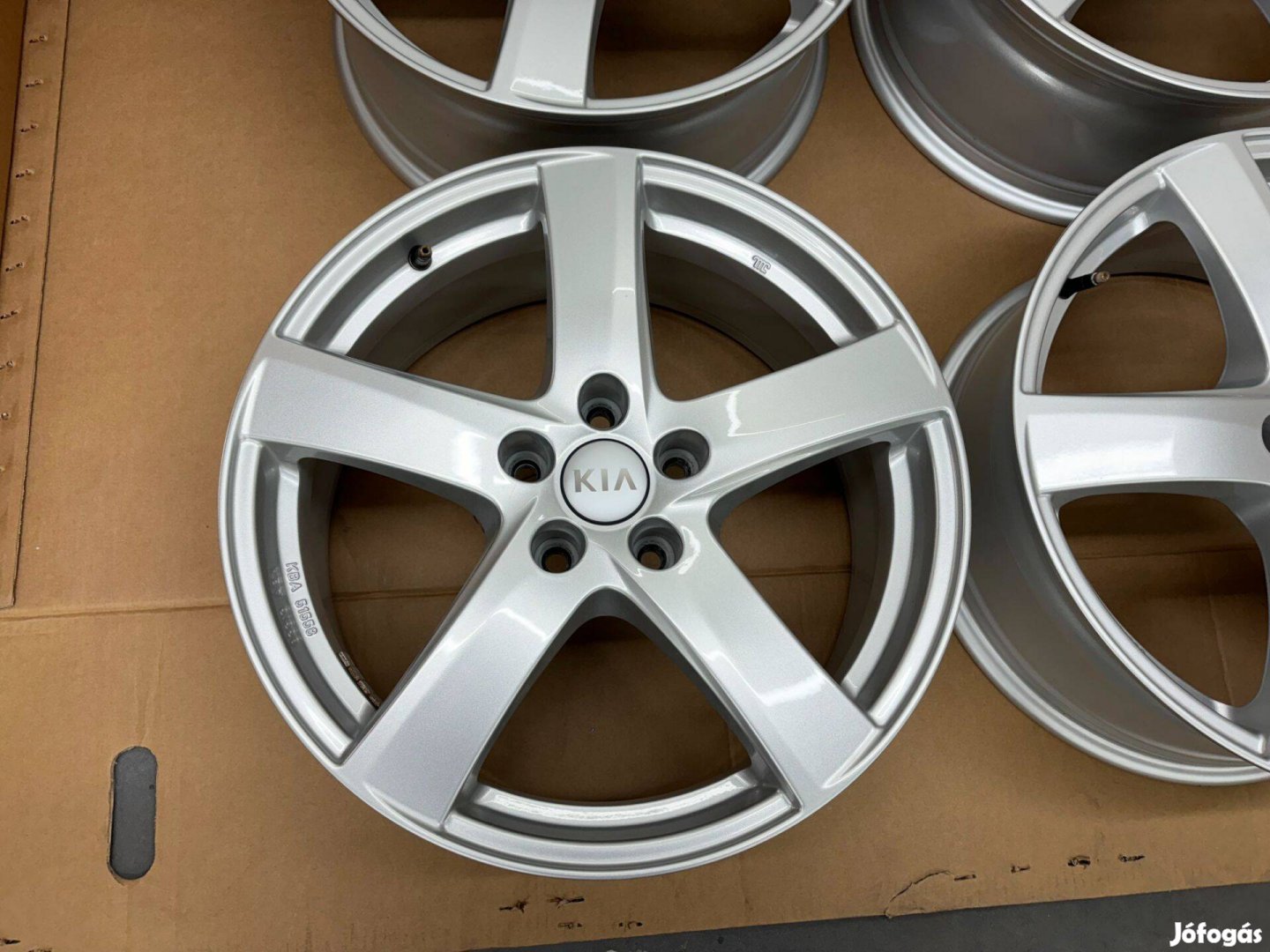 Kia 18" 5x114,3 alufelni eladó 18 coll