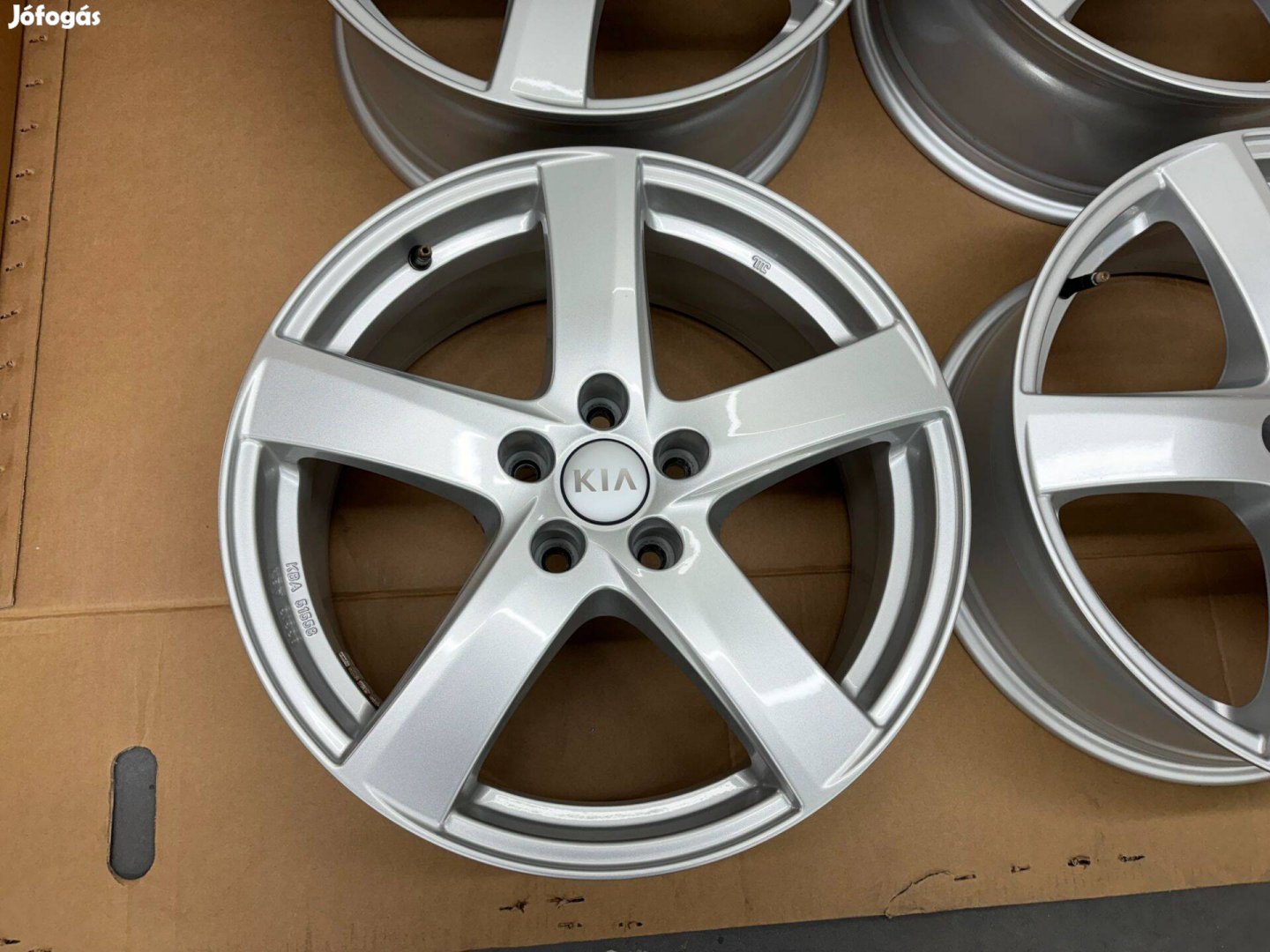 Kia 18" 5x114,3 alufelni eladó 18 coll