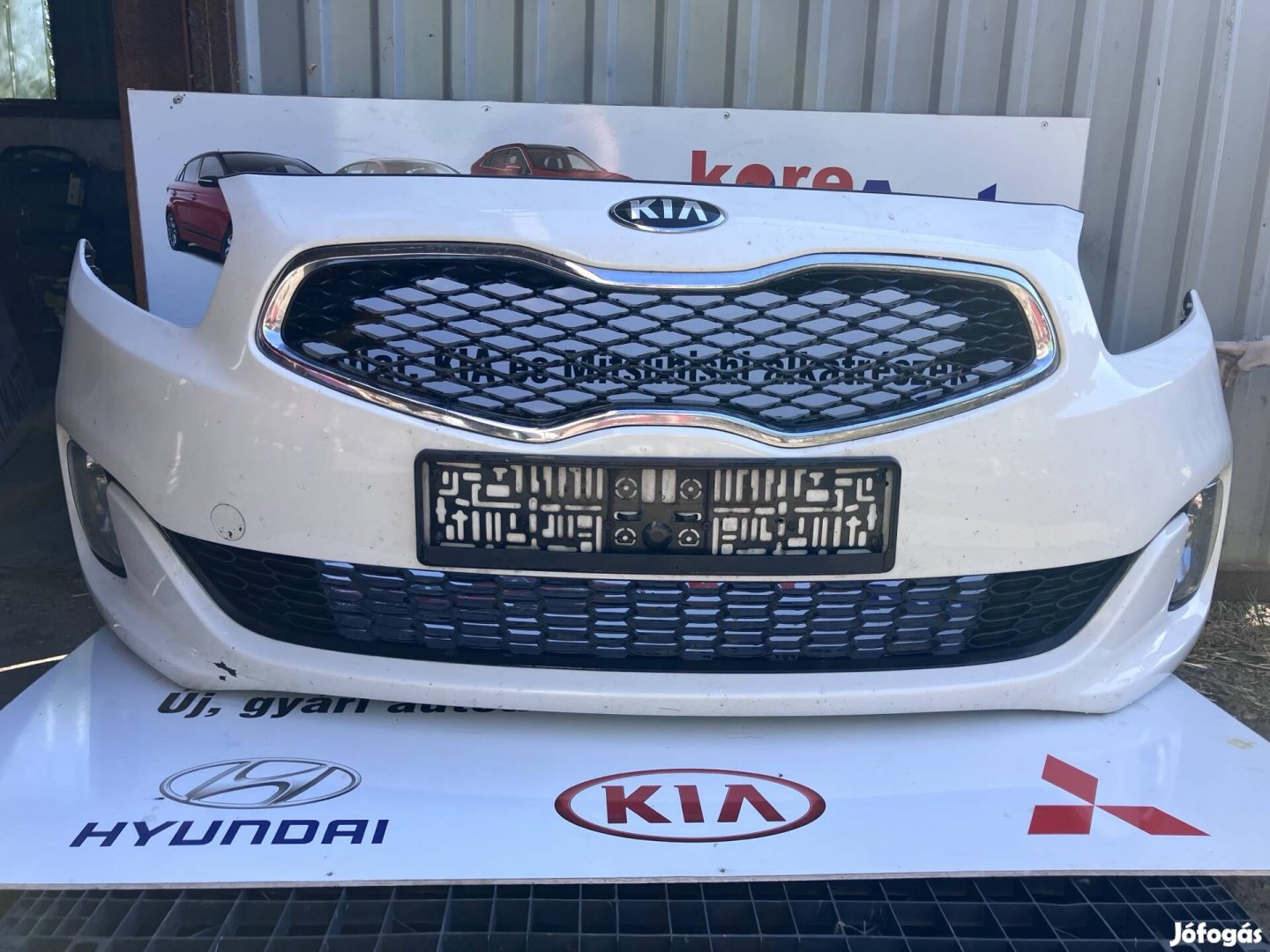 Kia Carens RP első lökhárító kompletten