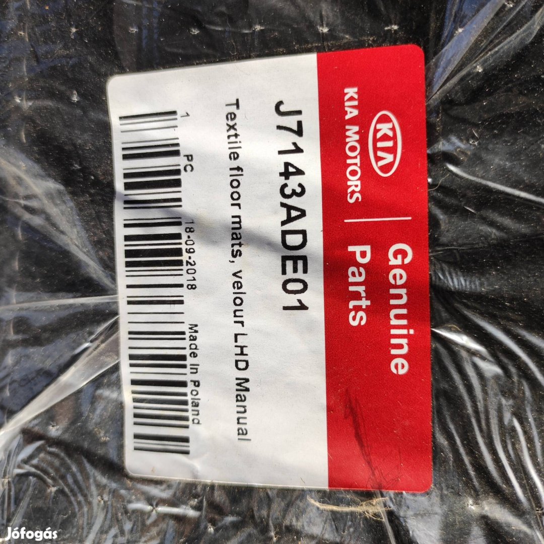 Kia Ceed 2018-jelenleg gyári téli-nyári szőnyeg garnitúra 