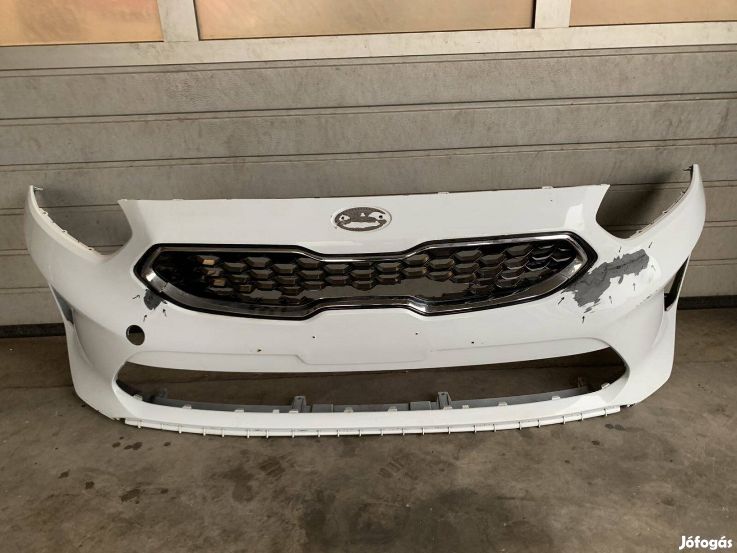 Kia Ceed 3.gen első lökhárító lökő 2018-2021 86511-J7000