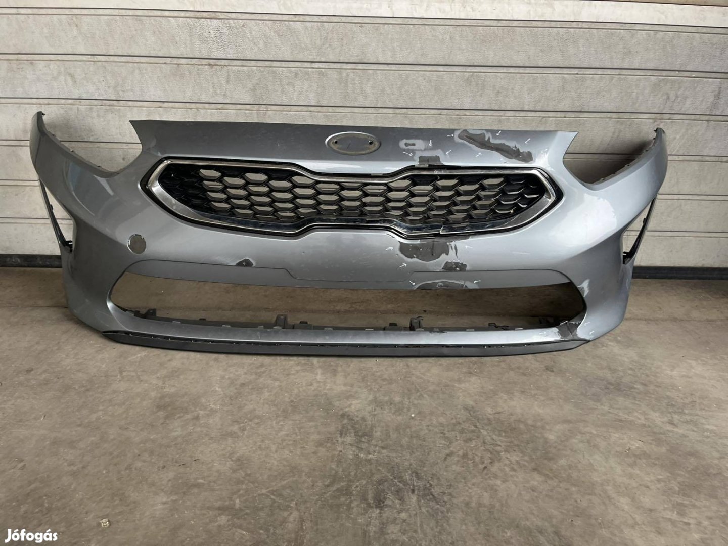 Kia Ceed 3.gen első lökhárító lökő 2018-2021 86511-J7000