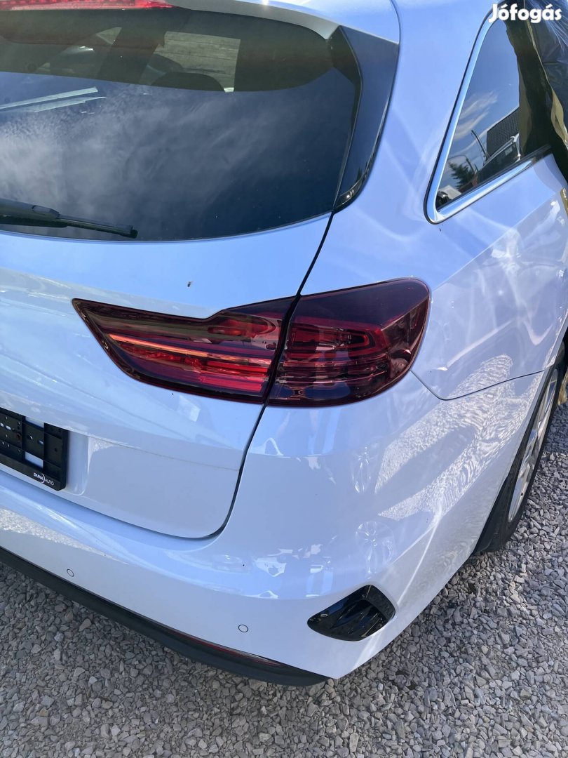 Kia Ceed CD kombi jobb hátsó lámpa