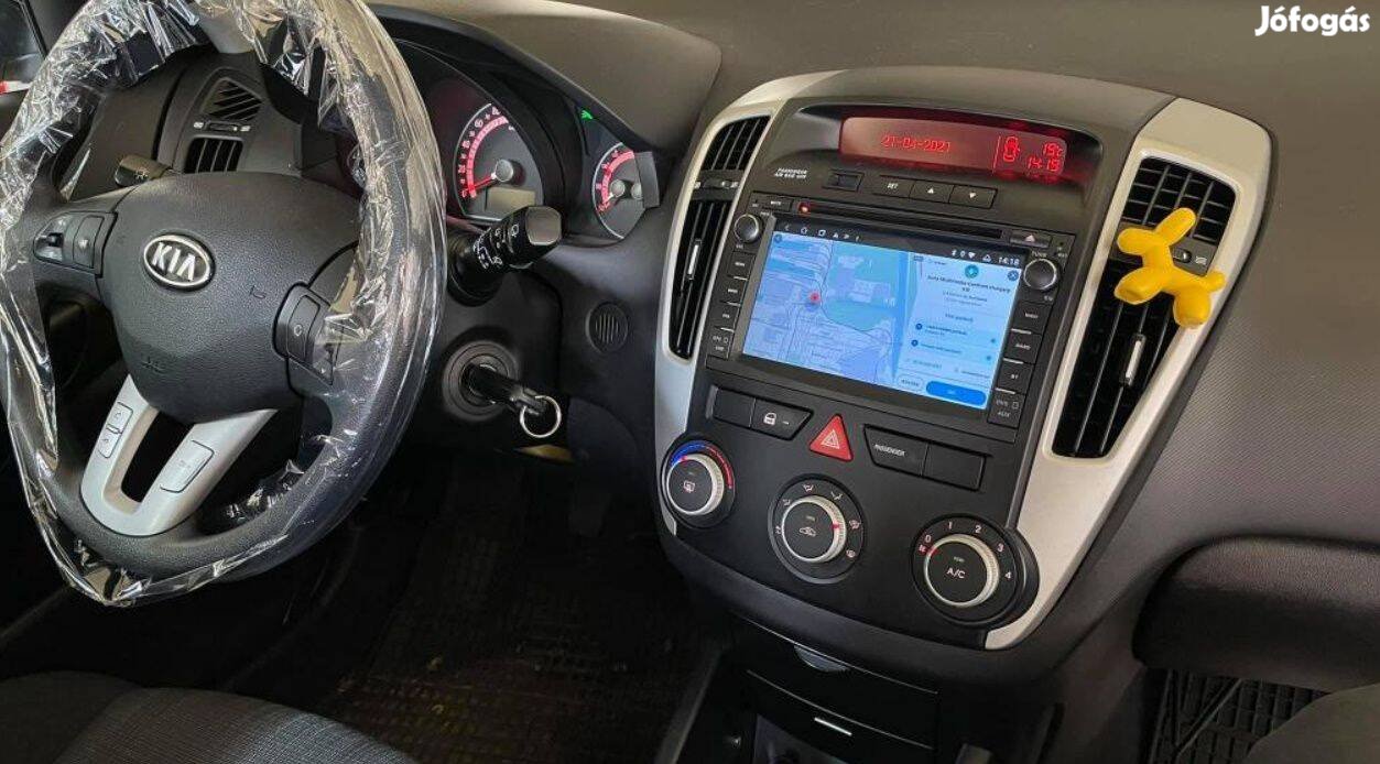 Kia Ceed Carplay Multimédia Android GPS Rádió Tolatókamerával!