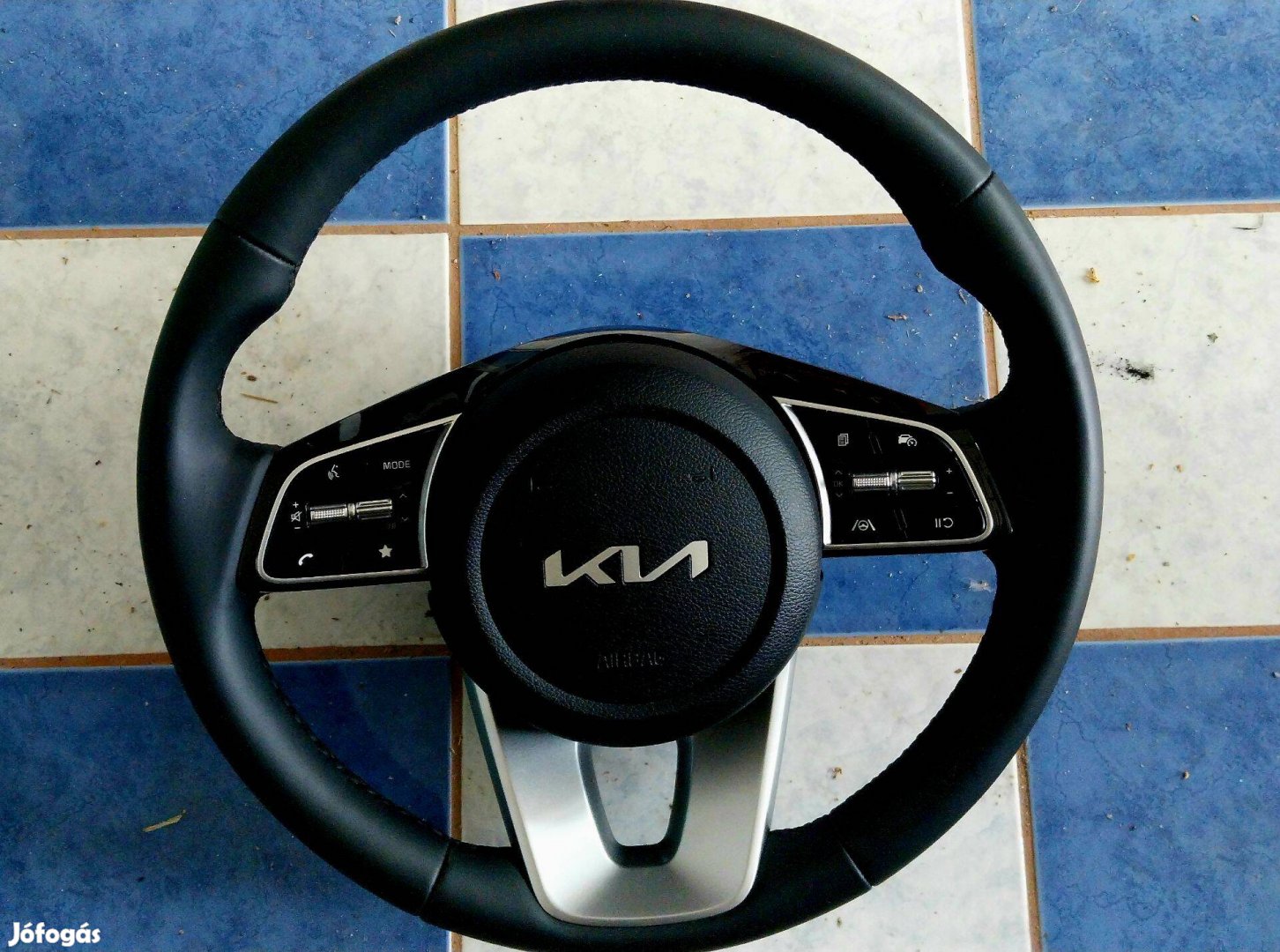Kia Ceed III. 2024. Komplett kormány. Igény esetén külön is