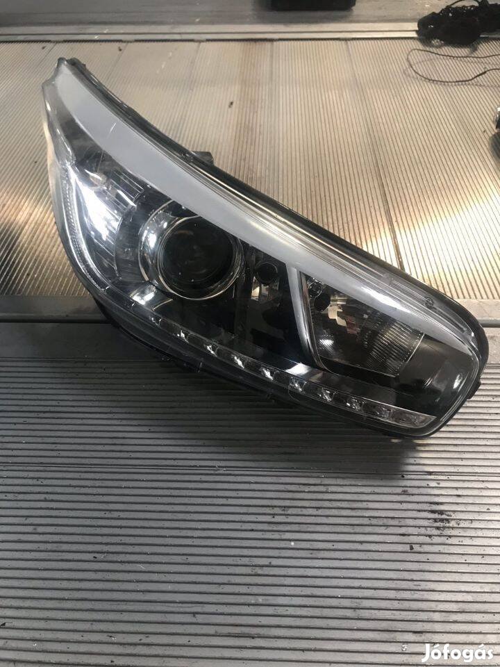 Kia Ceed JD 13'- J.halogen fenyszóró ,menetfennyel,serült