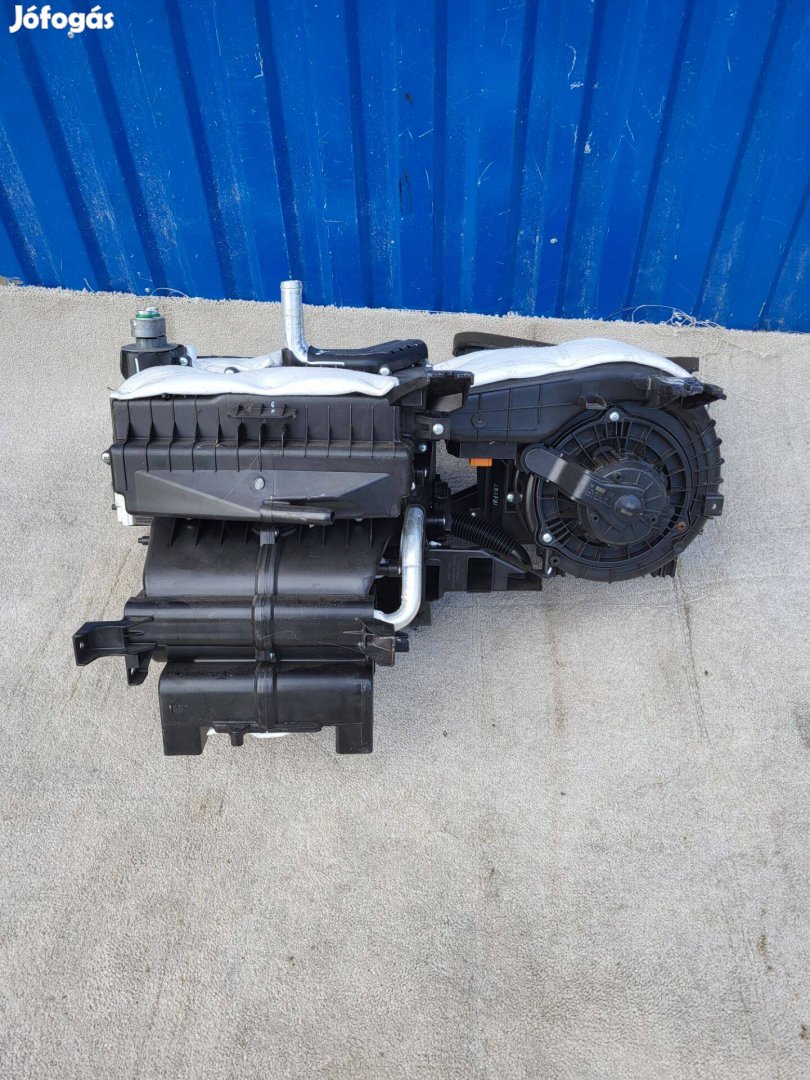 Kia Ceed JD 2 II 2012- gyári F00S3B2476 fűtőmotor