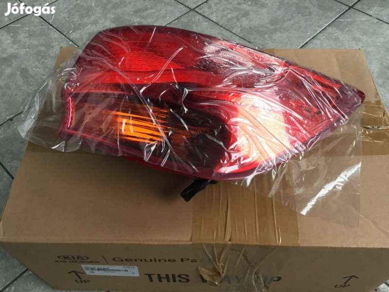Kia Ceed JD SW lámpa hátsó külső jobb 92402A2300