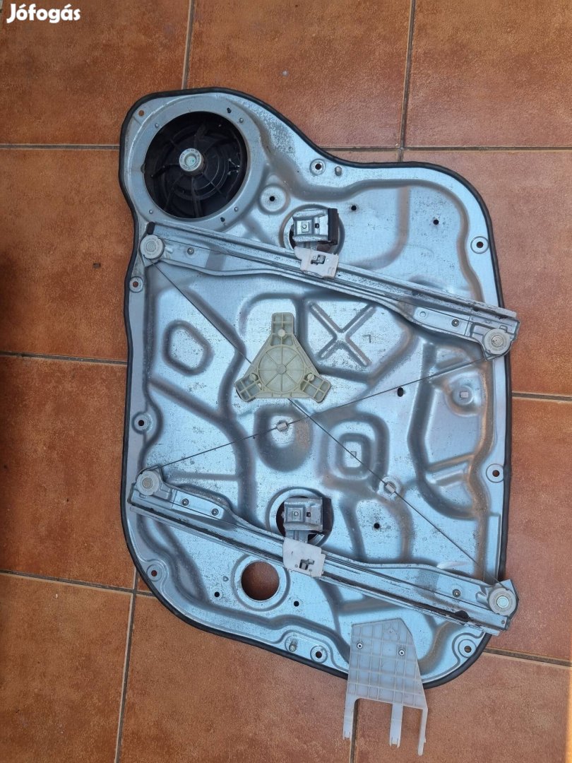 Kia Ceed SW ablakemelő szerkezet