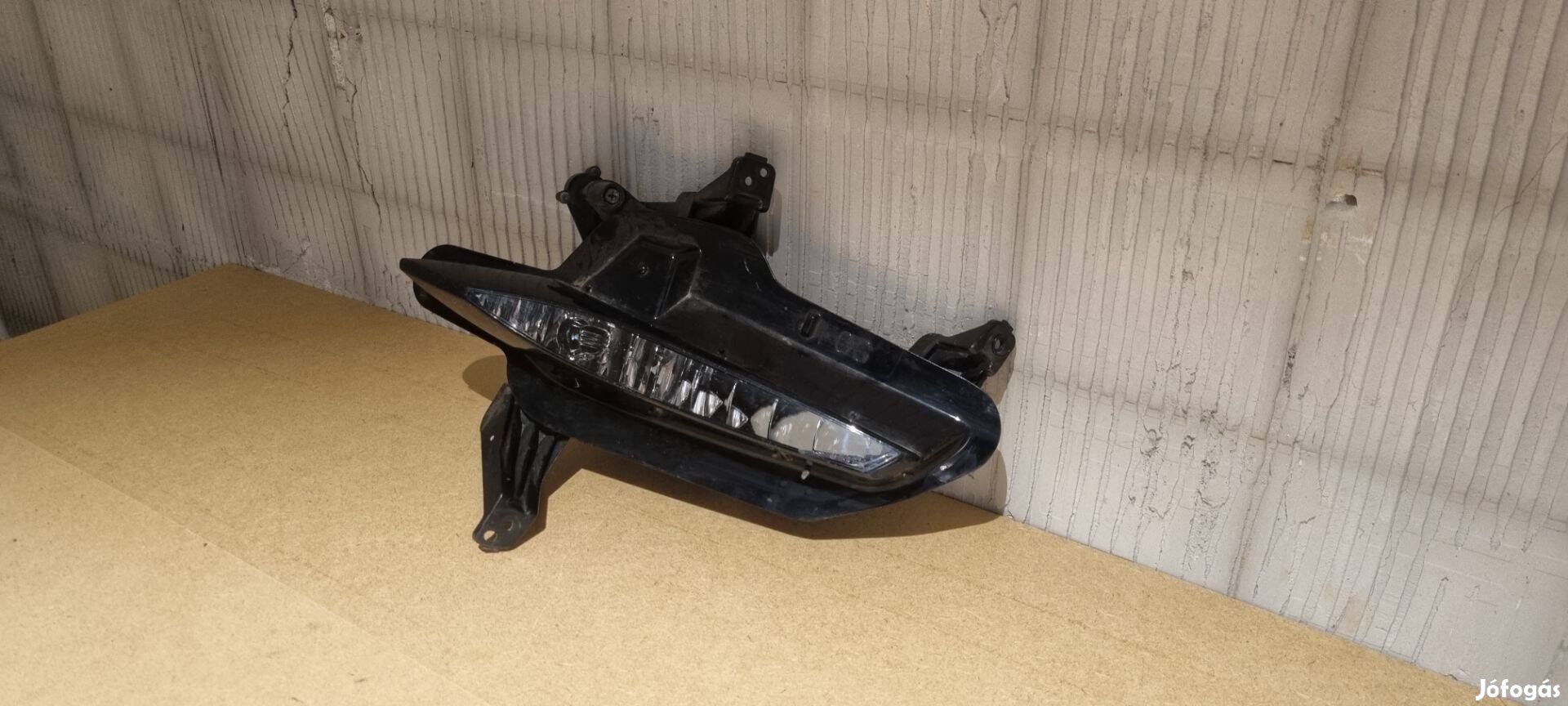 Kia Ceed (CD) Jobb első ködlámpa 92202J7500