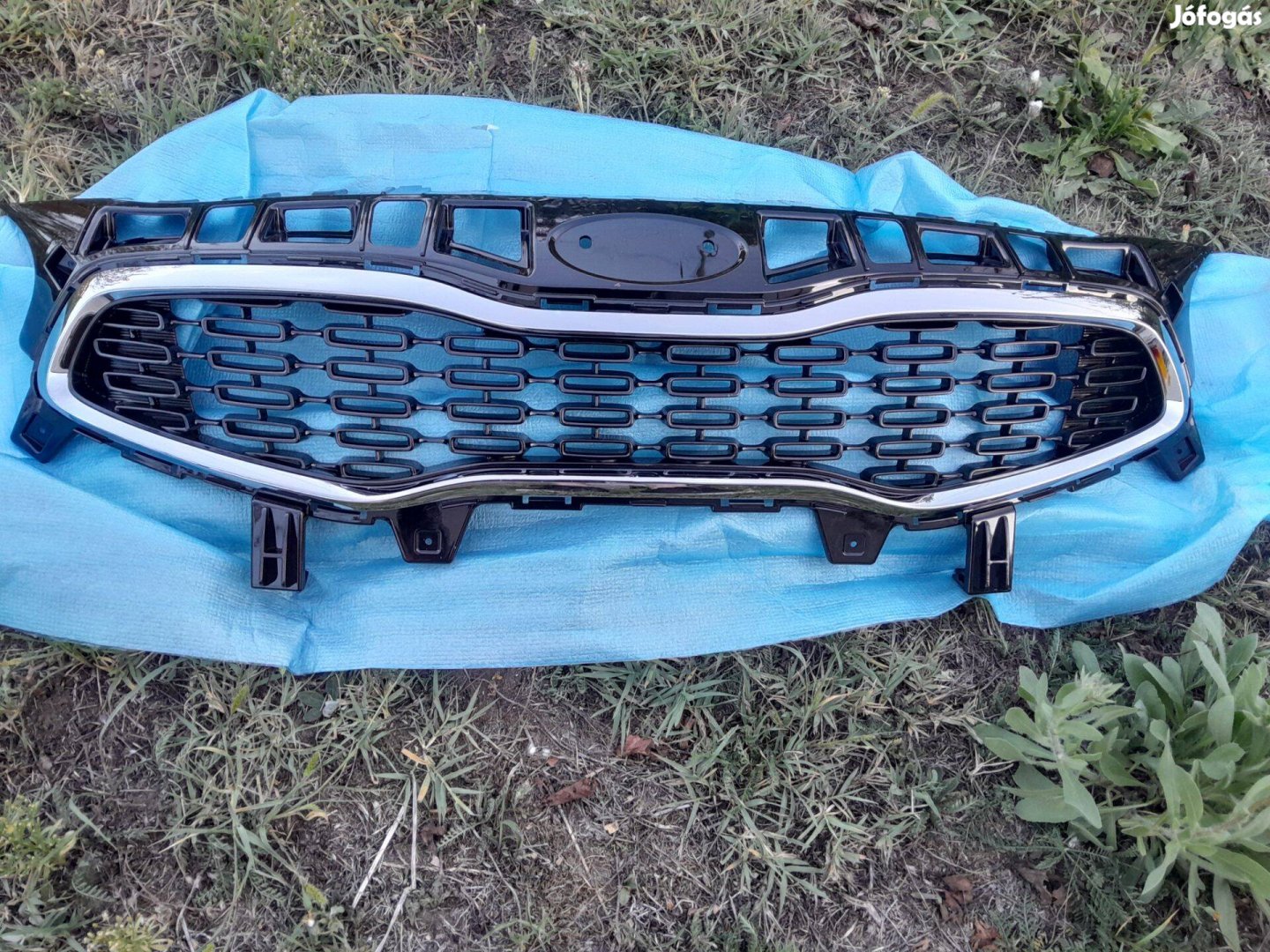 Kia Ceed díszrács hűtőrács gyári új
