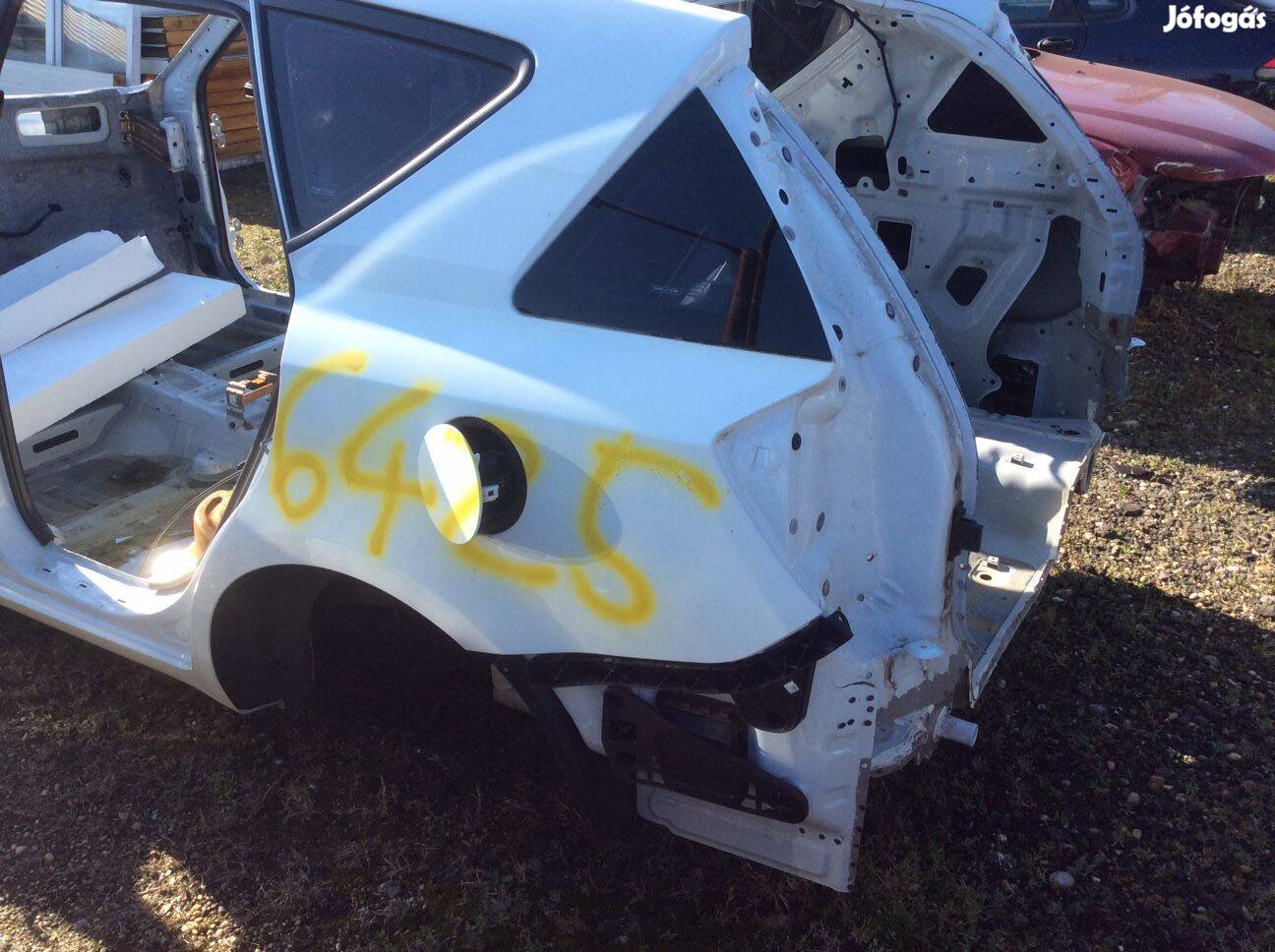 Kia Ceed kombi -12 b.h. sárvédő 14