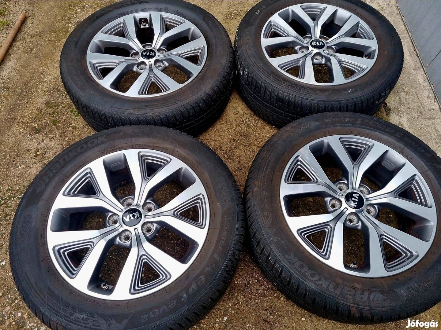 Kia Hyundai alufelnik téligumikkal 5x114,3 225/60r17
