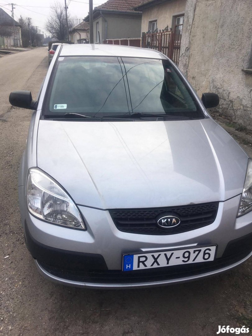 Kia Rio 1,4 benzin