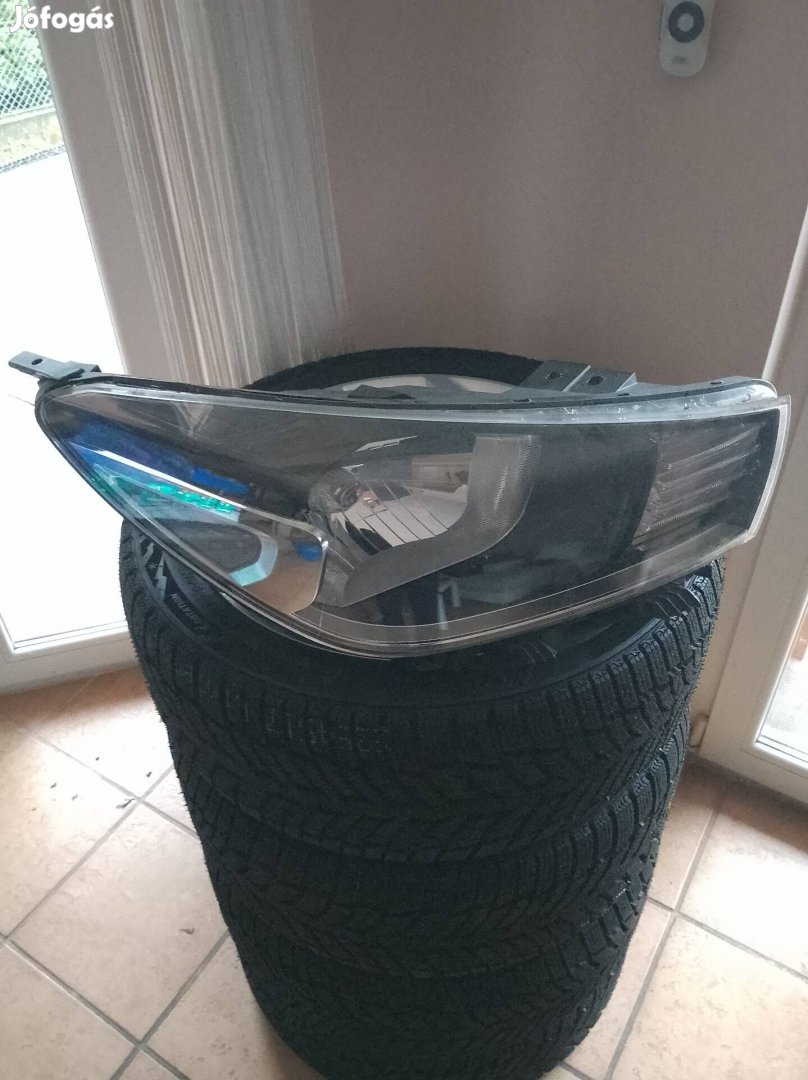 Kia Rio lV. YB. halogén lámpa.2017-2021 ig.Kitűnő.