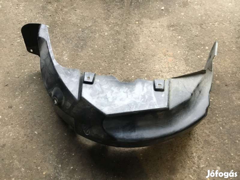 Kia Sorento JC dobbetét hátsó jobb 868223E010-BON