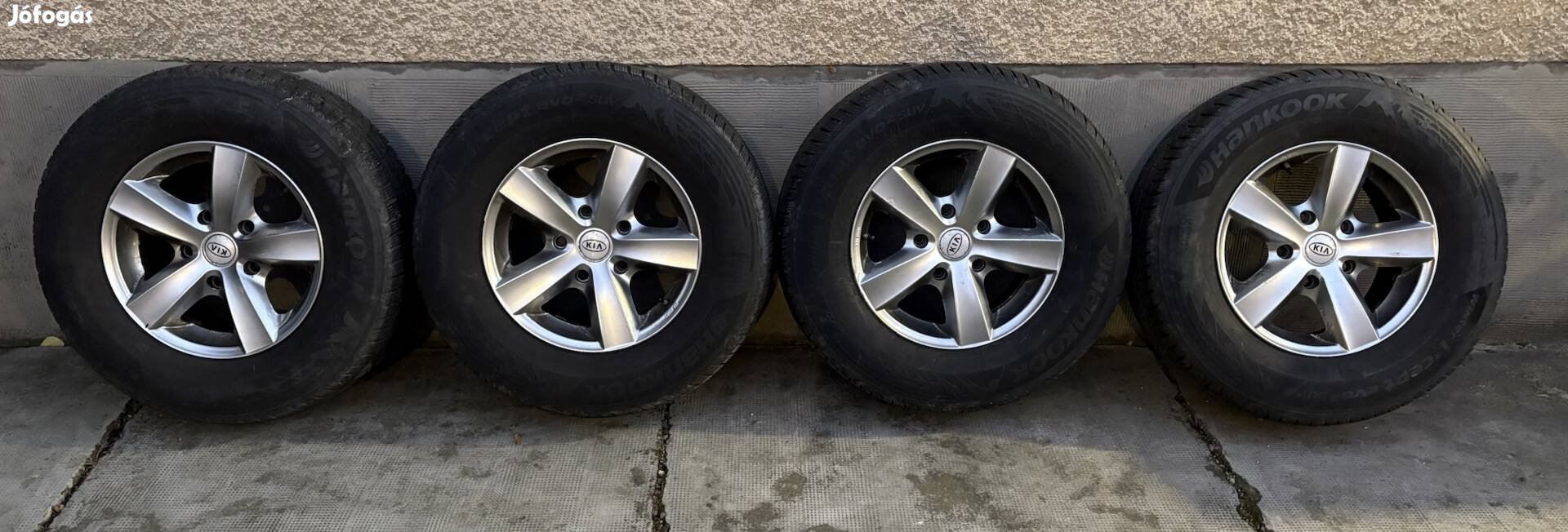 Kia Sorento alufelni + Hankook 245/70 R16 gumik
