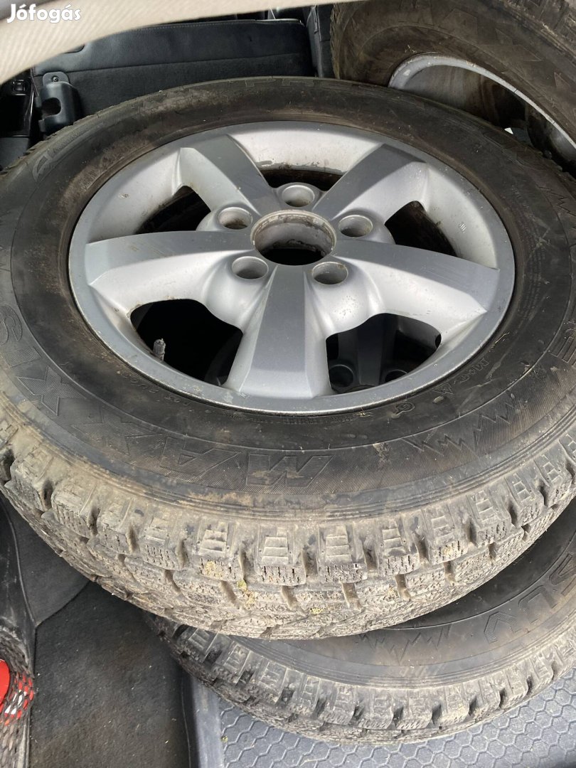 Kia Sorento felni+ Maxxis Terep gumi(szett) 245/65r16