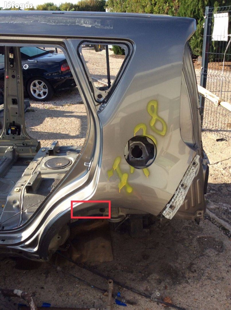 Kia Soul 15'- b.h.sárvédő , hátfal fenéklemezzel