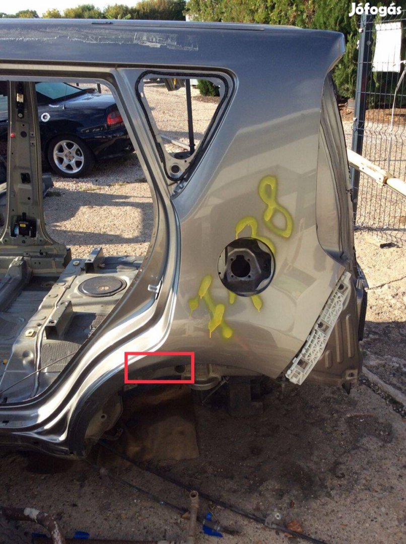Kia Soul 15'- b.h.sárvédő , hátfal fenéklemezzel