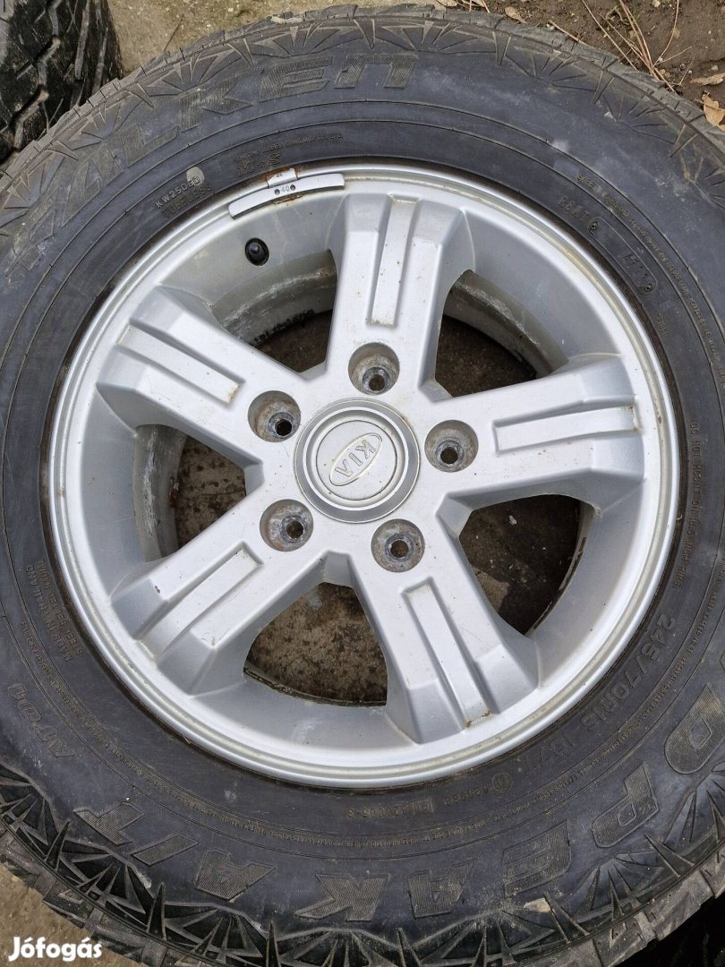 Kia Sportage 5x139.7 16" alfelni nyárigumival