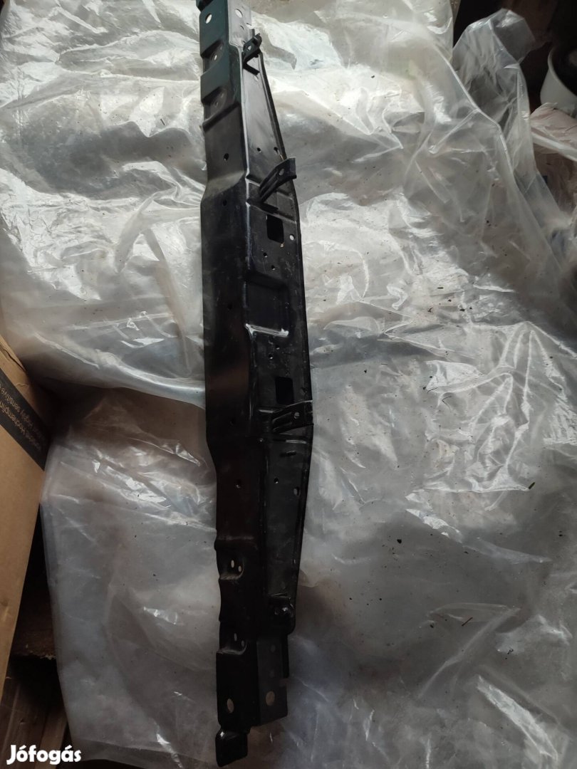 Kia Stinger alkatrészek 