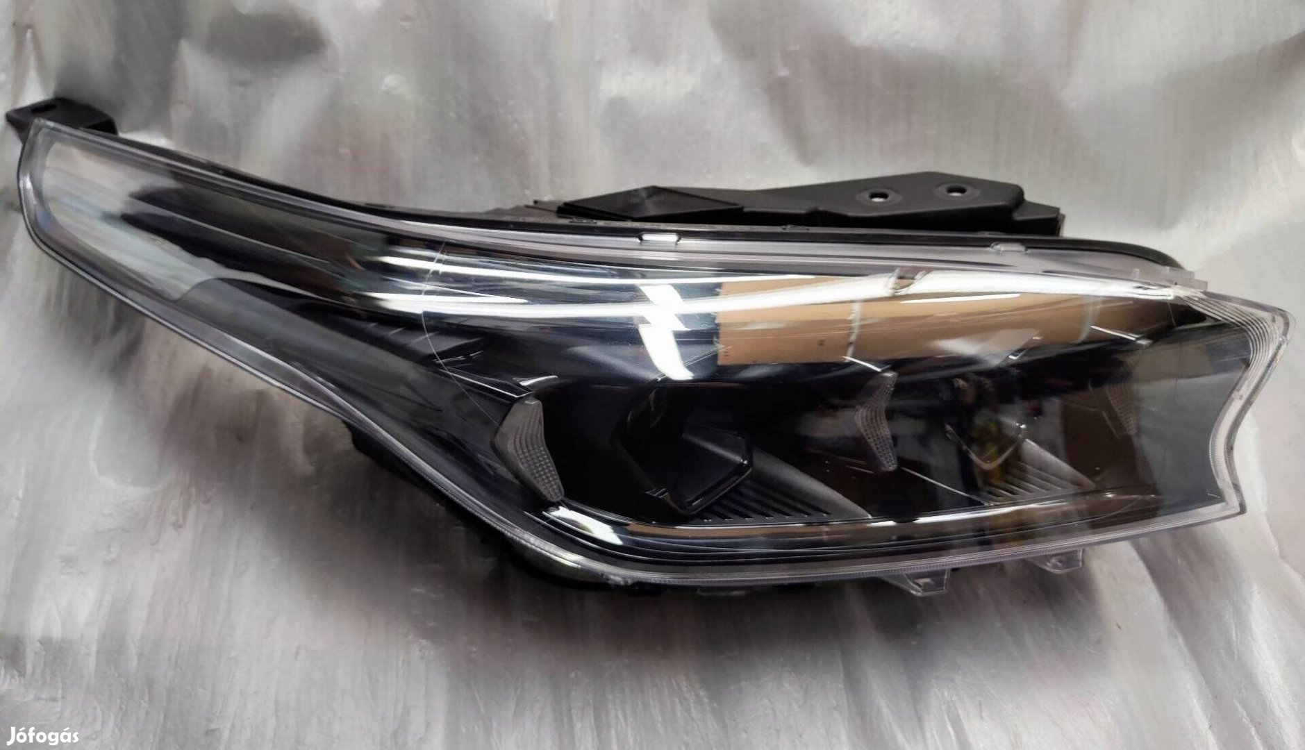 Kia Xceed  jobb Full LED fényszóró. 92102J7850 