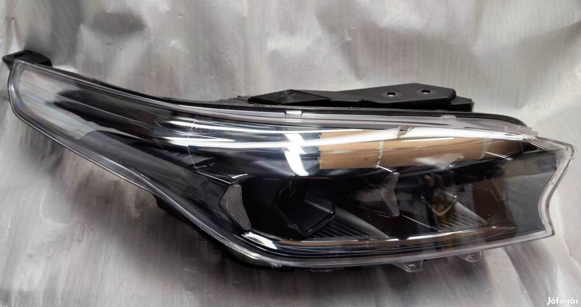 Kia Xceed facelift jobb Full LED fényszóró