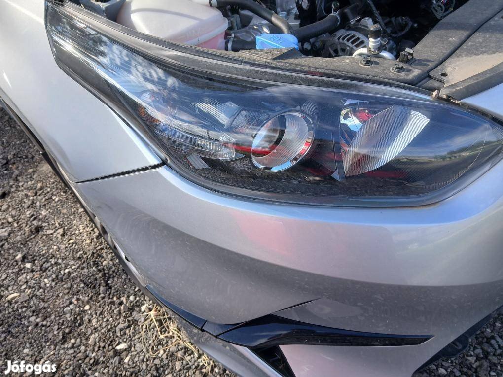 Kia ceed kombi 2018-2025 jobb első fényszóró